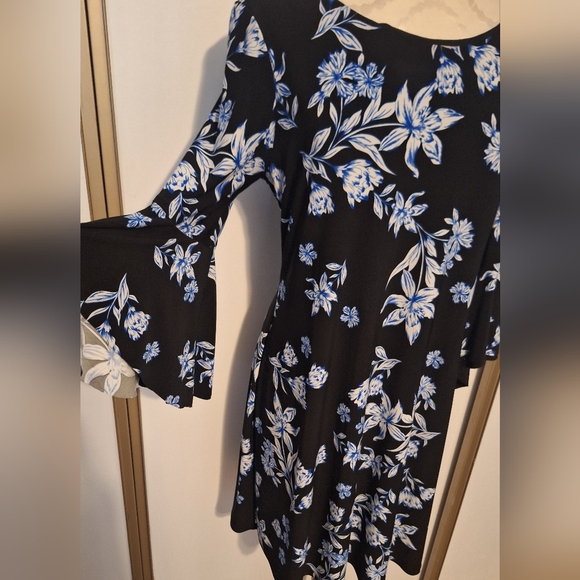 Ralph Lauren Black and Blue Floral Dress - Picture 3 of 11